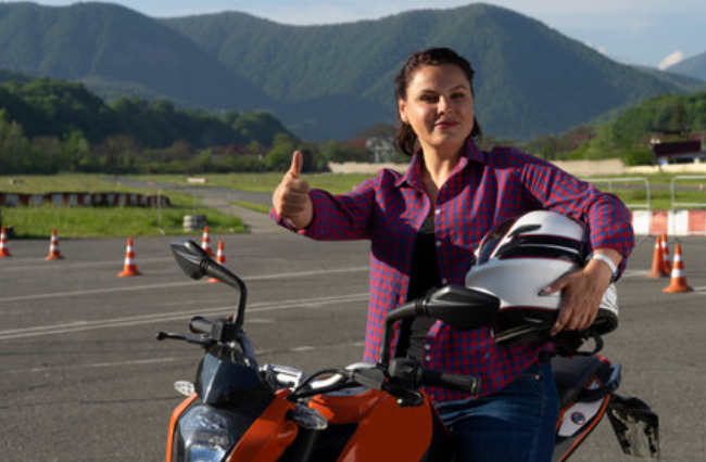 Motorrad Frauentraining in entspannter Atmosphäre bei kurven.schule®